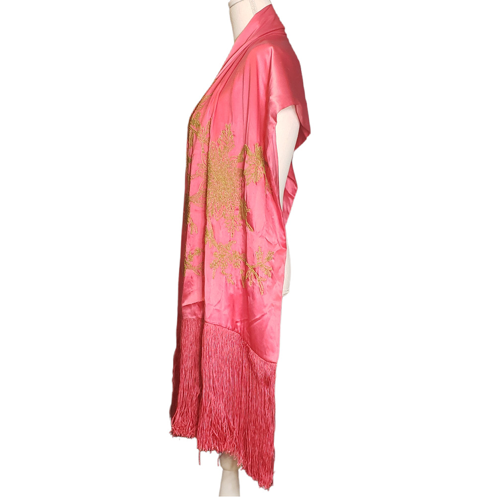 Megan Park England Fuchsia Silk Shawl - Gold Elegance and Fringe Flourish - Picture 4 of 5